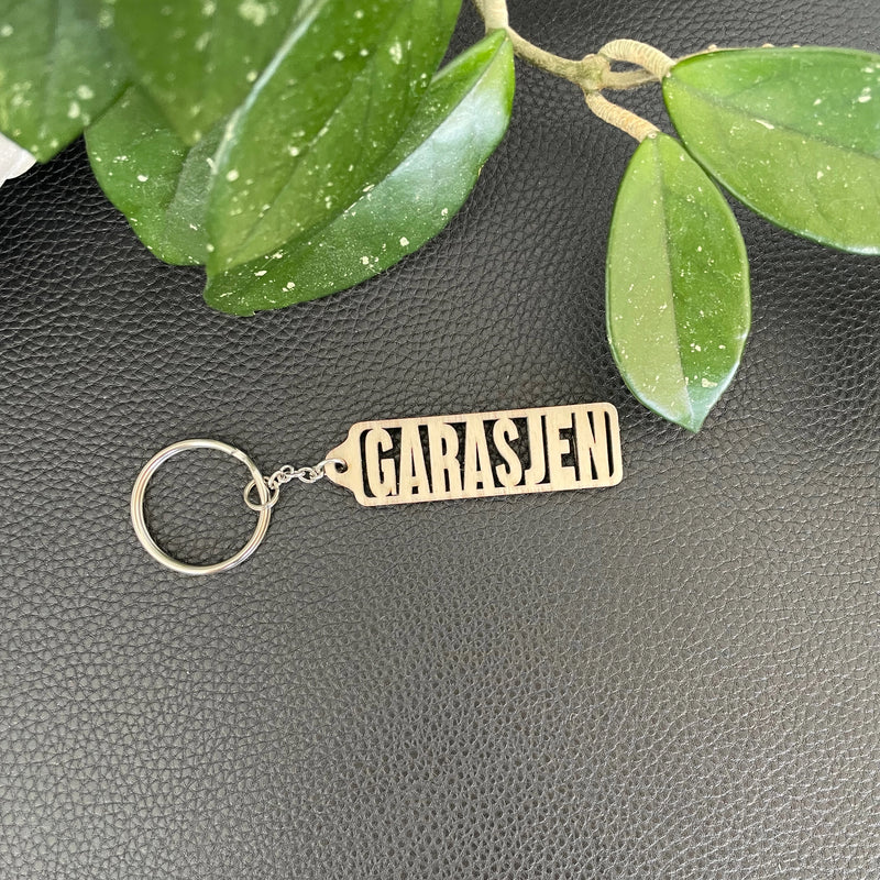 Garasjen - Nøkkelring i tre