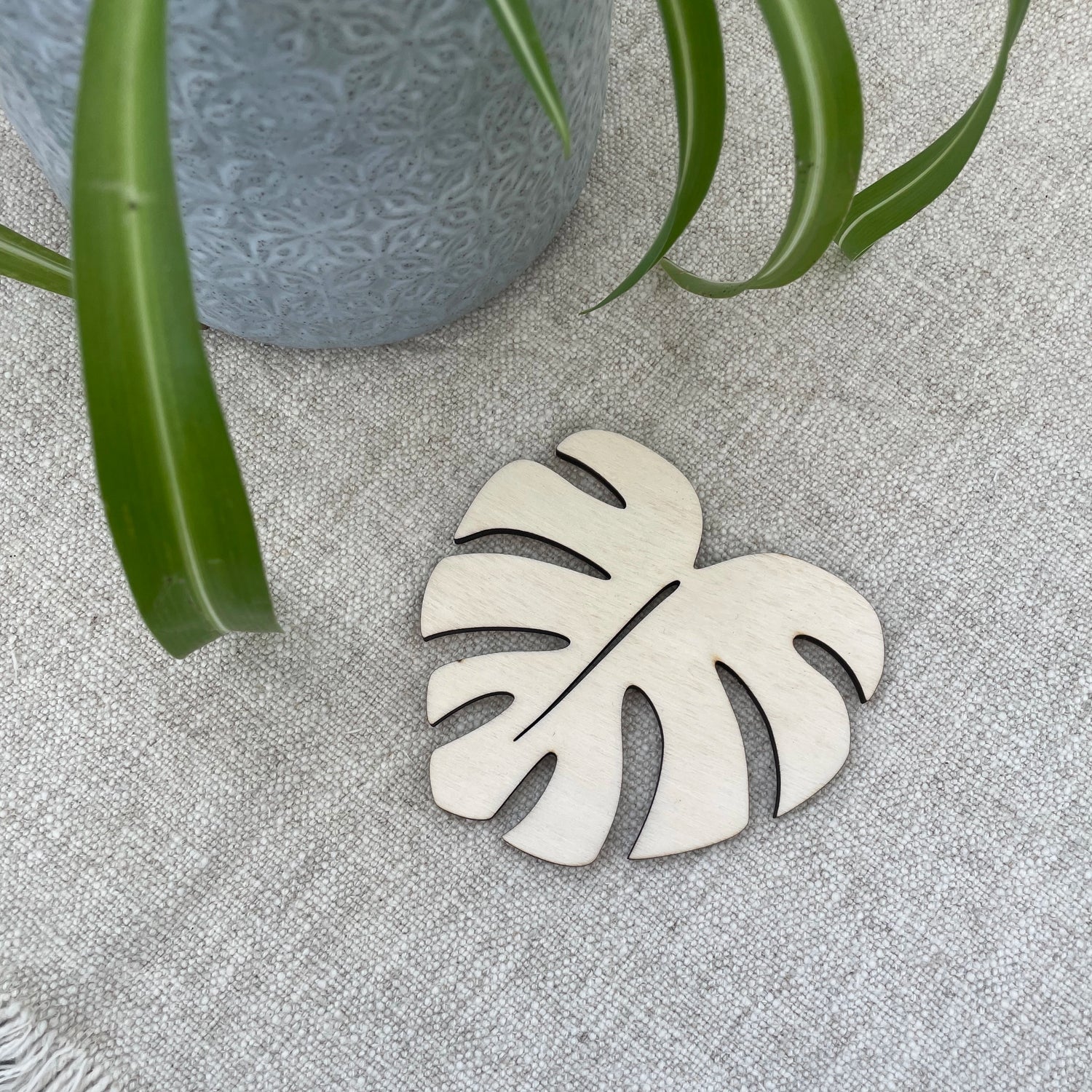 Monstera, formkutt - Drikkebrikke i tre
